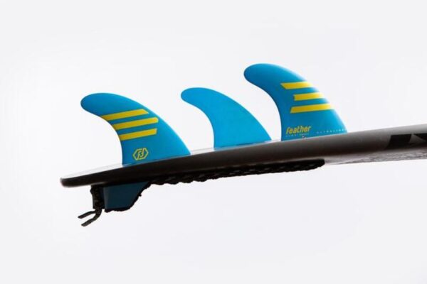 quillas-de-surf-feather-fins-hc-epoxy-ultraligth-dual tab-azul-amarillo-3