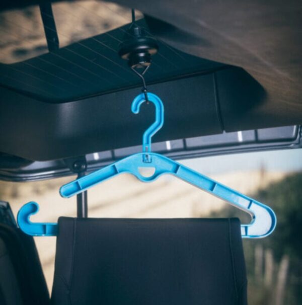 wetsuit-suction-hook-4